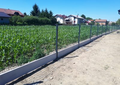 Betonski parapet za panelne ograde